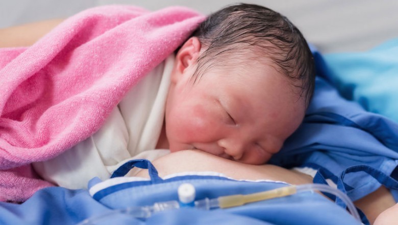 Jak sobie poradzić podczas kryzysu laktacyjnego? Czy przejściowo dokarmiać dziecko mieszanką?