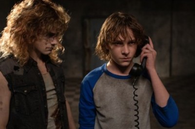 Czarny telefon (2021) - cały film online za darmo bez reklam.