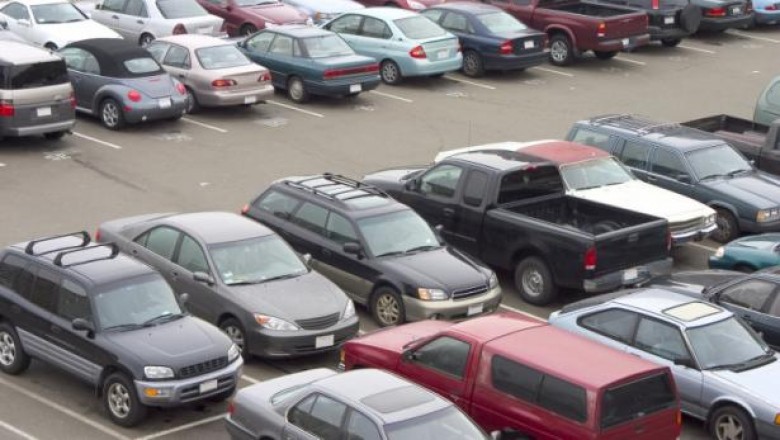 Jak handlarze sprzedają samochody? Dlaczego nie kupować auta od handlarza? Jak oszukują komisy samochodowe?