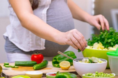 W którym tygodniu ciąży są zachcianki? Dlaczego mam zachcianki pokarmowe? Co oznaczają zachcianki w ciąży?