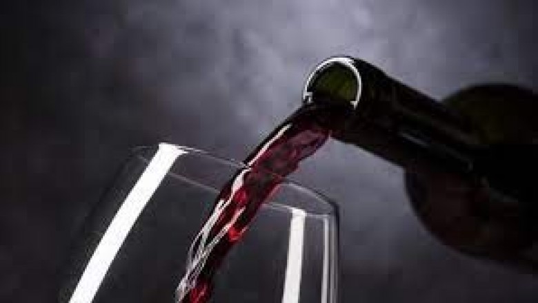 Co jest zdrowsze - piwo czy wino? Co jest bardziej kaloryczne wino czy piwo?