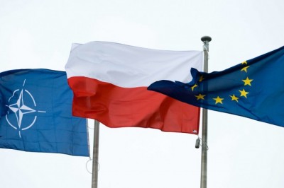 Jak prawidłowo powiesić flagę Polski. Kiedy oraz gdzie wieszamy flagę Polski?
