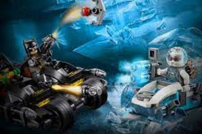 Lego Batman, czyli gra w której kierujesz Batmobilem lego jeżdżąc po Gotham City.