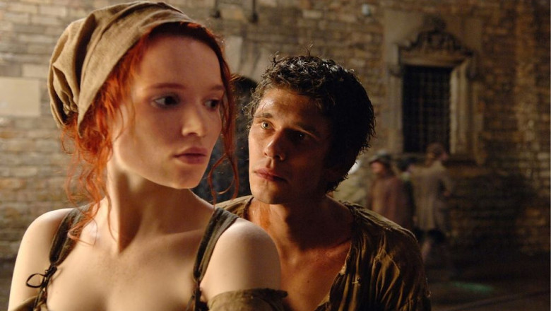 Pachnidło: Historia mordercy (2006) - Cały Film • Online •Gdzie obejrzeć za darmo • Recenzja