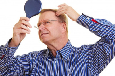 Co zrobić aby powstrzymać łysienie? Czy łysienie jest odwracalne? Jak zapobiec łysieniu w młodym wieku?