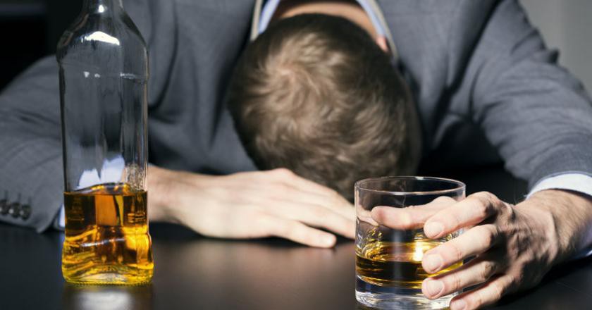 Jak działa uzależniony mózg. Czy to już alkoholizm?
