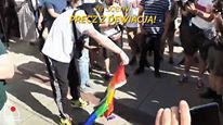 Szympansy chwilowo zeszły z drzewa, czyli tutaj jest Białystok.