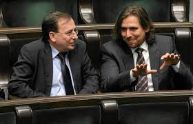 Agent Tomek zdradza szczegóły mafijnej działalności państwa PIS.