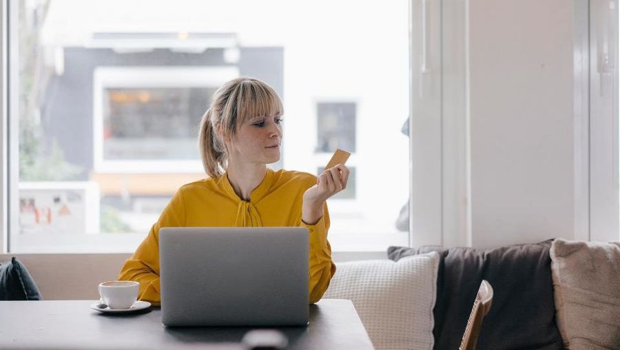 Kredyt gotówkowy - jak wziąć, jakie trzeba spełnić warunki, formalności, wcześniejsza spłata kredytu