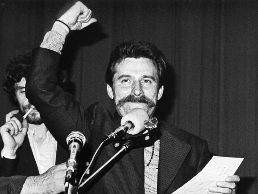 Za co Lech Wałęsa otrzymał pokojową nagrodę Nobla?