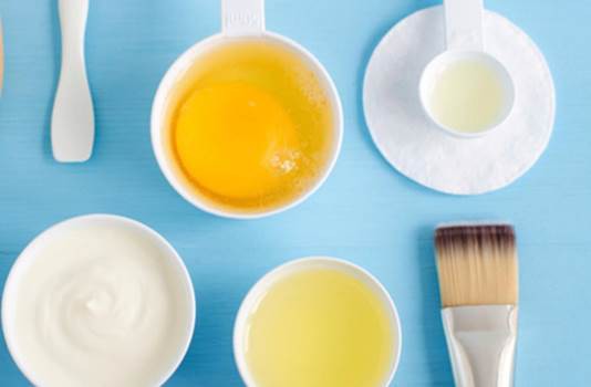 Domowa ujędrniająca maseczka z glinką Rhassoul i białkiem jajka - DIY