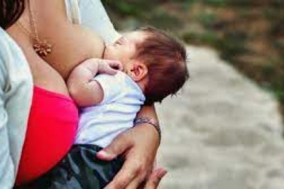 Czy wielkość piersi ma wpływ na ilość pokarmu?