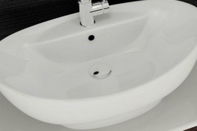 Domowy ekologiczny środek do czyszczenia zlewów ceramicznych (porcelanowych).