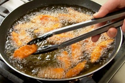 Co pochłania zapachy domowe sposoby? Jak utrzymać ładny zapach w domu? Co niweluje zapach oleju?