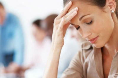 Co pomaga na ból głowy bez leków? Co na ból głowy zamiast tabletek? Domowe sposoby na ból głowy.