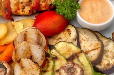 Jak długo grillować warzywa? Czym przyprawić warzywa na grilla?