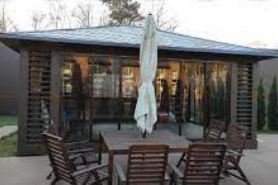 Sennik: altanka, altanka na działce, sen o altance.