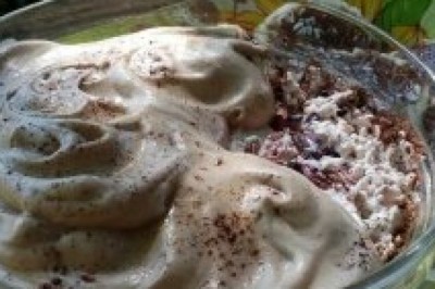 Jak usunąć plamy z lodów czekoladowych? Jak usunąć plamy ze śmietany?