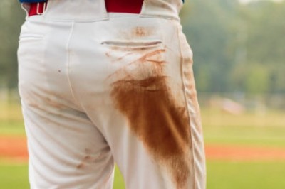 Jak wybielić plamy z rdzy? Czy rdza się spiera? Jak usunąć plamy rdzy z ubrań, dywanu, łazienki.