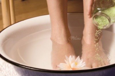 Jak zlikwidować przykry zapach stóp? Domowym sposobem.