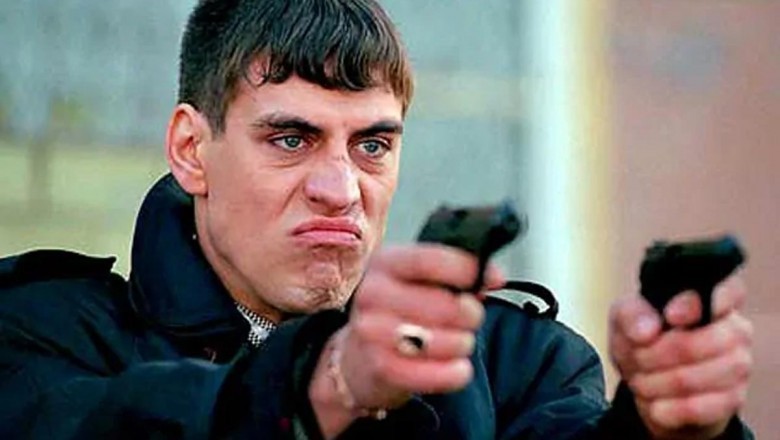 Sennik: widzieć bandytę, być bandytą, sen o bandycie, łagodny bandyta.