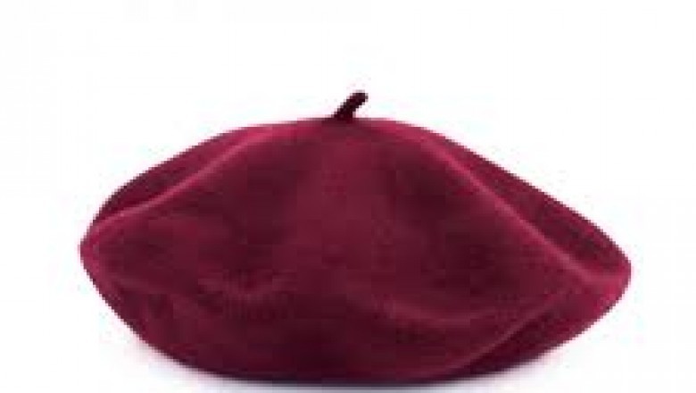 Sennik: beret, nosić beret, widzieć kogoś w berecie, mężczyzna w berecie.