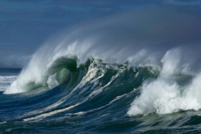 Dlaczego tworzą się fale? Co to jest tsunami?
