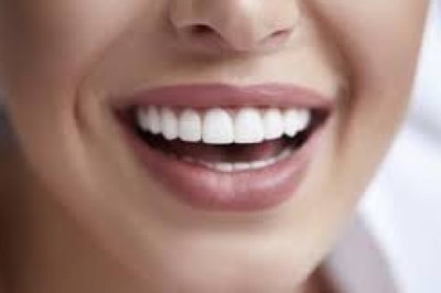 Metody uzupełniania braków w uzębieniu. Jak najlepiej uzupełnić braki w uzębieniu?