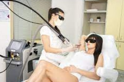 Czy depilacja laserowa ma skutki uboczne? Depilacja laserowa nie zawsze okazuje się bezpieczna.