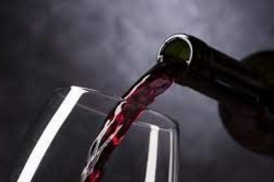 Co jest zdrowsze - piwo czy wino? Co jest bardziej kaloryczne wino czy piwo?