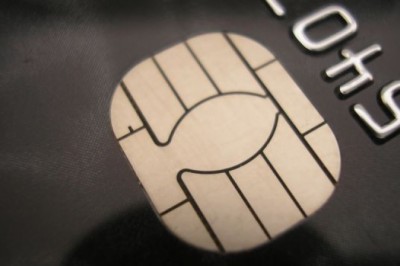 Czy można zapłacić za zakupy kartą innej osoby?