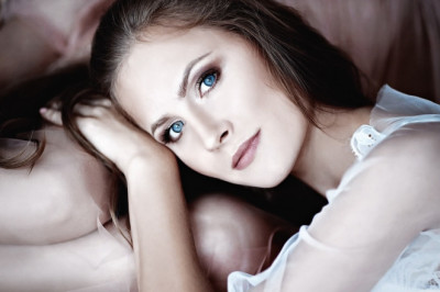 Kiedy używać odżywki? Przed czy po myciu włosów?