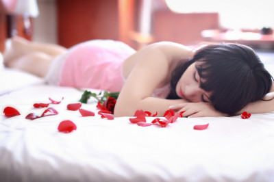 Jak przygotować się do depilacji woskiem okolic bikini?