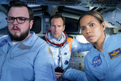 Film Moonfall (2022) - Online •Gdzie obejrzeć za darmo • Recenzja